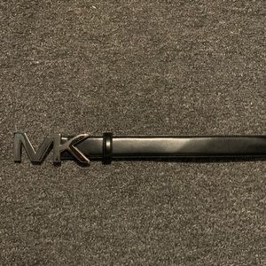 Michael Kors Belt sizes 30-32